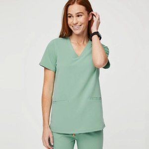 FIGS Jade set: Casma XXS top